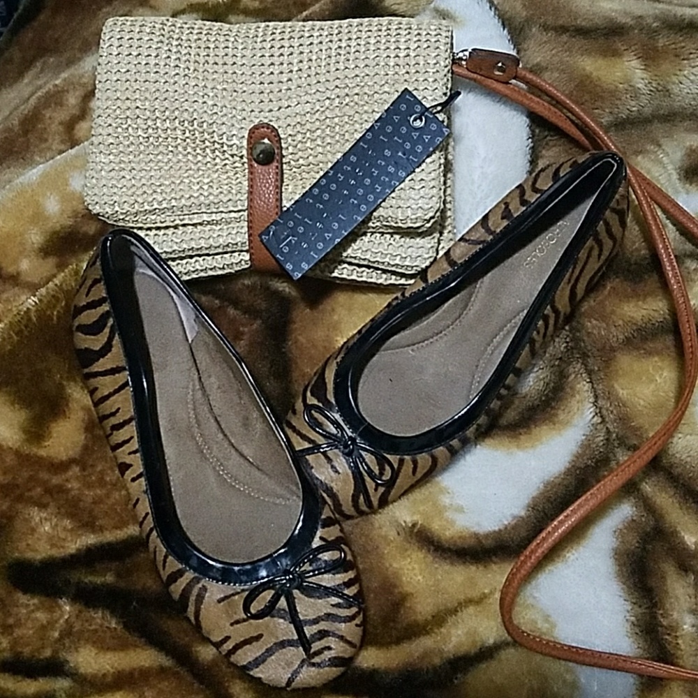 Tiger print fur feel flats.